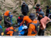 31 PENDAKI CEDERA, HIPOTERMIA DISELAMATKAN DI GUNUNG BAWAKARAENG, INDONESIA