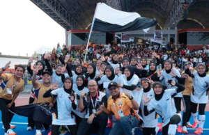 SKUAD HOKI LELAKI DAN WANITA PAHANG BUKTI KEHEBATAN BAWA PULANG PINGAT EMAS SUKMA