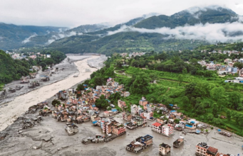 RUNTUHAN GLASIER CETUS IMPAK BANJIR DI HILIR NEPAL – USGS