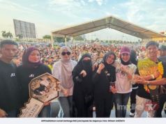 JUARA MUAY THAI ALIFF RAKIB HADIAHKAN BANGLO RM1 JUTA BUAT IBU BAPA