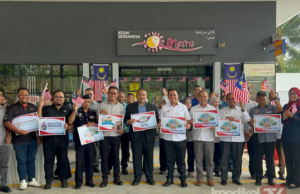 200 MAGNET JALUR GEMILANG SEMARAK PATRIOTISME DI JALAN RAYA