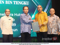 ‘RENJER TENGKU’ HAMPIR HILANG NYAWA BERDEPAN TIGA GAJAH LIAR