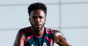 REAL MADRID TUNGGU JAWAPAN VINICIUS