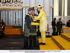PELAKON EMAN MANAN DIANUGERAHKAN DATO’ PADUKA MAHKOTA TERENGGANU