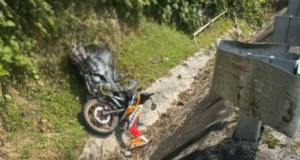 HILANG KAWALAN, REMPUH BESI PENGHADANG: PENUNGGANG MOTOSIKAL MAUT