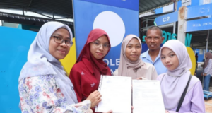 TIGA BERADIK MAHU CIPTA KEJAYAAN BERSAMA DI UMPSA
