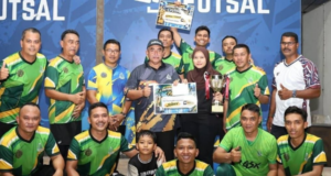 TOK KENALI JUARA FUTSAL KARNIVAL SUKAN KAKITANGAN PENJARA PENOR