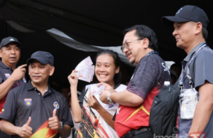 ATLET MSS SARAWAK DAPAT DURIAN RUNTUH DI MSSM