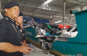 DUA MAUT, TUJUH CEDERA BOT BERTEMBUNG DI KUALA SUNGAI MERSING
