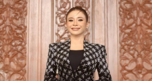 HULUR MIKROFON BUKTI KEMESRAAN ARTIS DAN PEMINAT – SHIHA ZIKIR