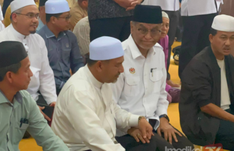 DR DZULKEFLY IMAMKAN SOLAT JENAZAH DR AINUL BARAAH