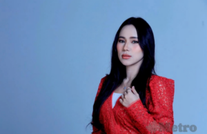 AZEVA BESYUKUR A AIDA ‘SPORTING’