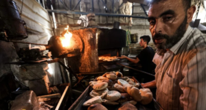 MESIR HANTAR LEBIH 280 LORI BANTUAN ATASI KEKURANGAN BEKALAN ROTI DI GAZA