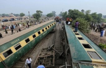 4 MAUT KERETA API TERGELINCIR DI PUNJAB