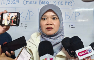 PROGRAM PENCERAMAH BEBAS DIHENTIKAN SERTA-MERTA – FADHLINA SIDEK