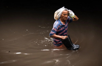 BANJIR DI THAILAND RAGUT 31 NYAWA, JEJAS 4.14 JUTA PENDUDUK