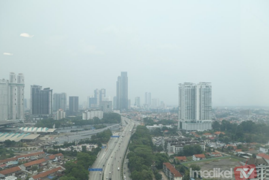 JEREBU: JOHOR LAKSANA SOLAT HAJAT DI SEMUA MASJID, SURAU