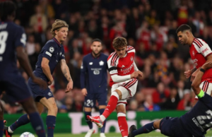 ARSENAL MENGAMUK, LILLE TAK BERDAYA