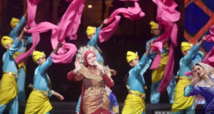DUET HATI KAMA SITI NURHALIZA, NORANIZA IDRIS GEGAR TM STADIUM NASIONAL BUKIT JALIL