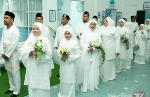 SERAMAI 11 PASANGAN BERNIKAH BERAMAI-RAMAI PADA PROGRAM ANGGUN SURI PARLIMEN KUANTAN