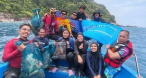 10 PENYELAM KUMPUL 62.75KG SISA MARIN DI TIGA LOKASI PULAU TIOMAN